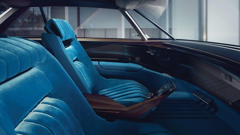 PEUGEOT e-LEGEND Concept Car