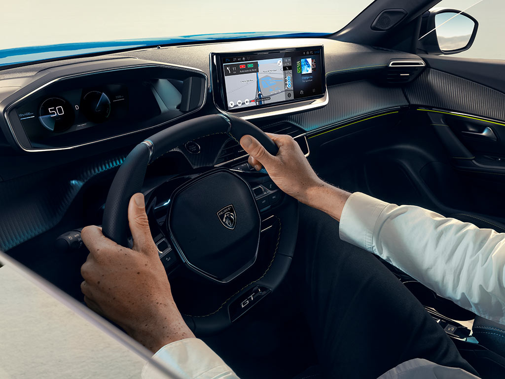 Novos sistemas de assistência à condução do PEUGEOT E-2008