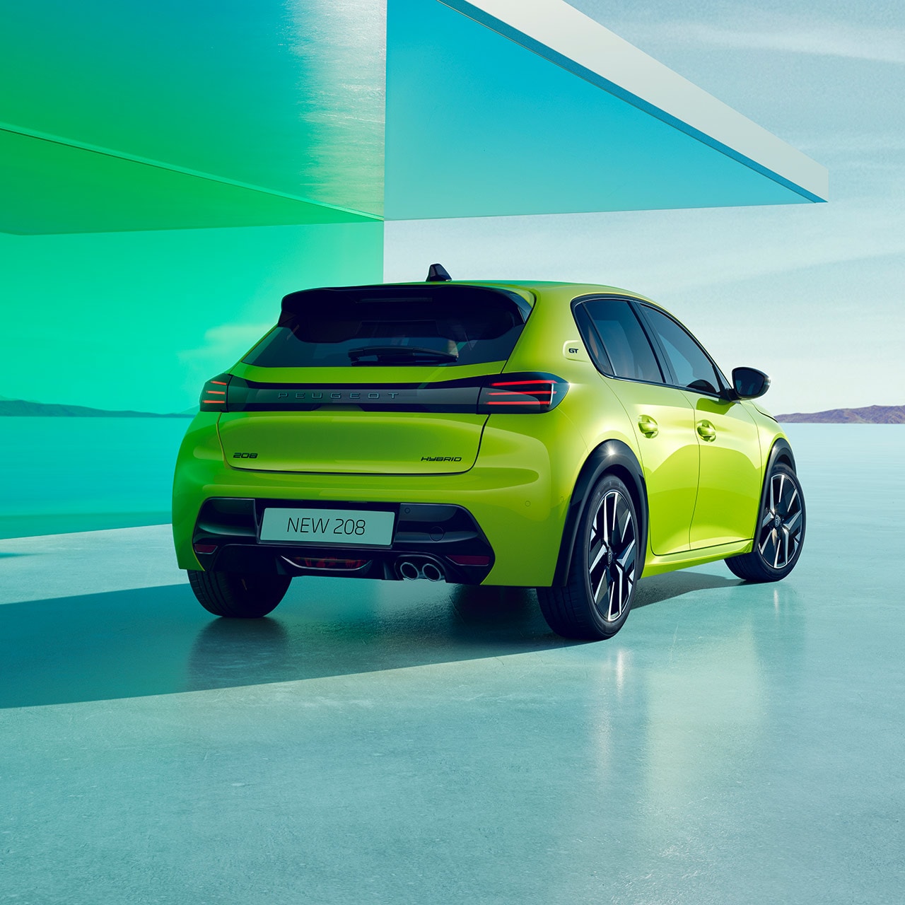 Dianteira do PEUGEOT 208 híbrido ou a gasolina