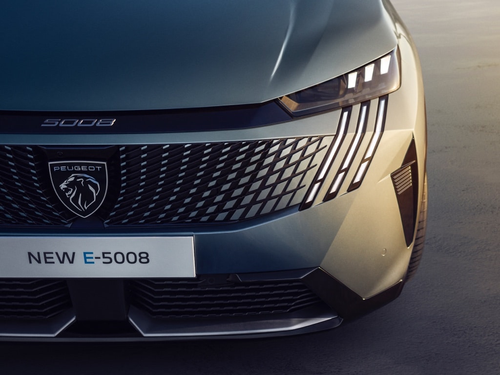 Faróis do Novo PEUGEOT 5008 HYBRID Bleu Ingaro PEUGEOT PIXEL LED