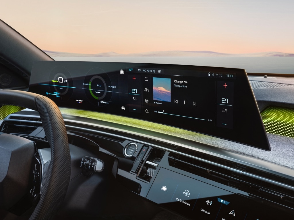 Ecrã tátil panorâmico PEUGEOT i-Connect® Advanced