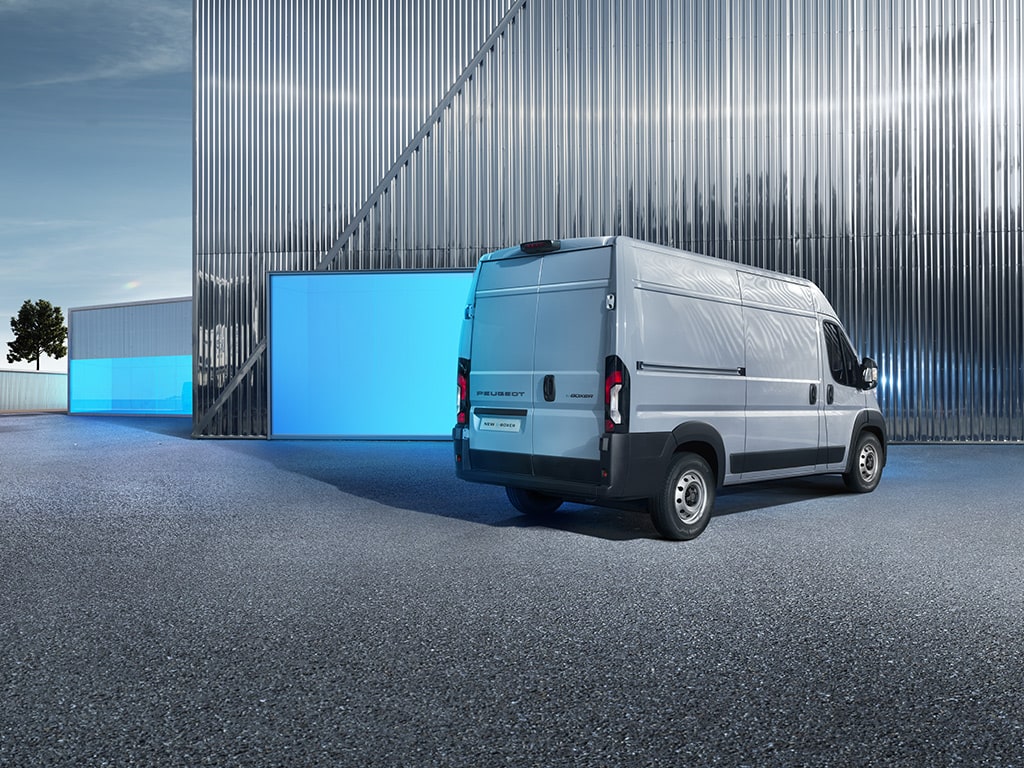 New PEUGEOT E-BOXER driving aids