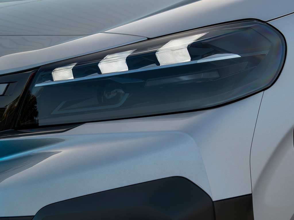 PEUGEOT E-EXPERT farois dianteiros