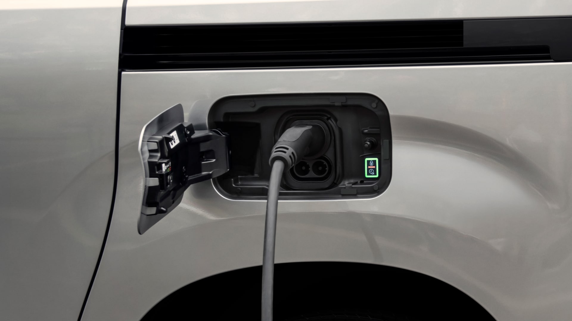 Nova porta de carregamento da PEUGEOT Partner Active